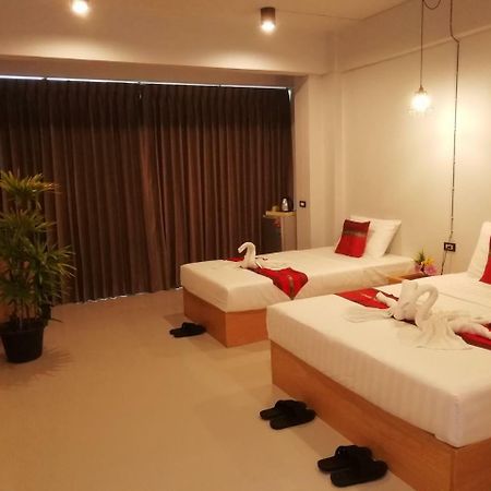 Little Lanna Guesthouse Чиангмай Екстериор снимка