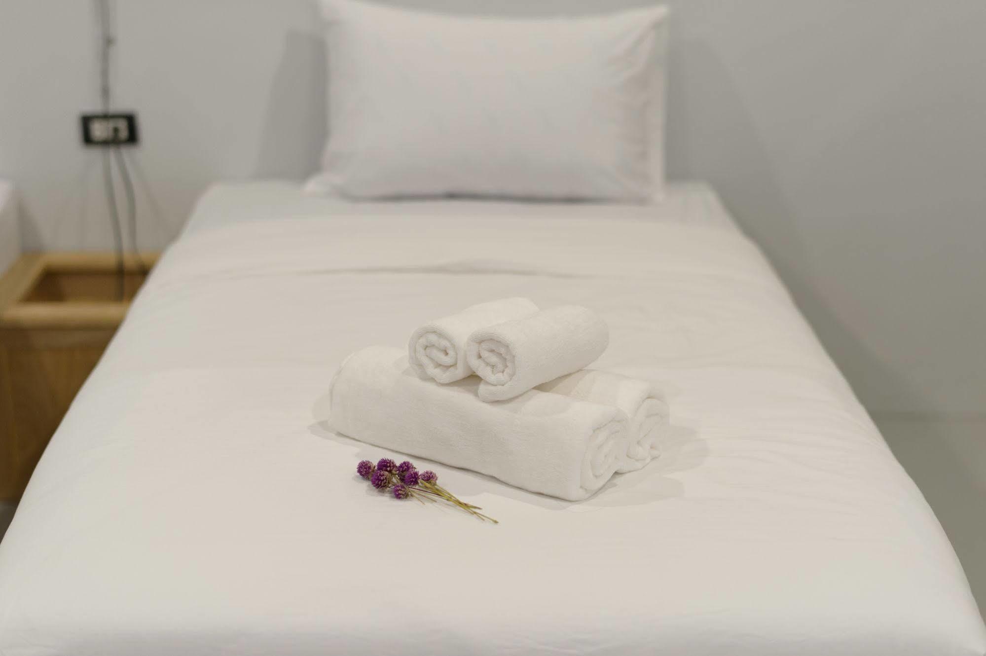 Little Lanna Guesthouse Чиангмай Екстериор снимка