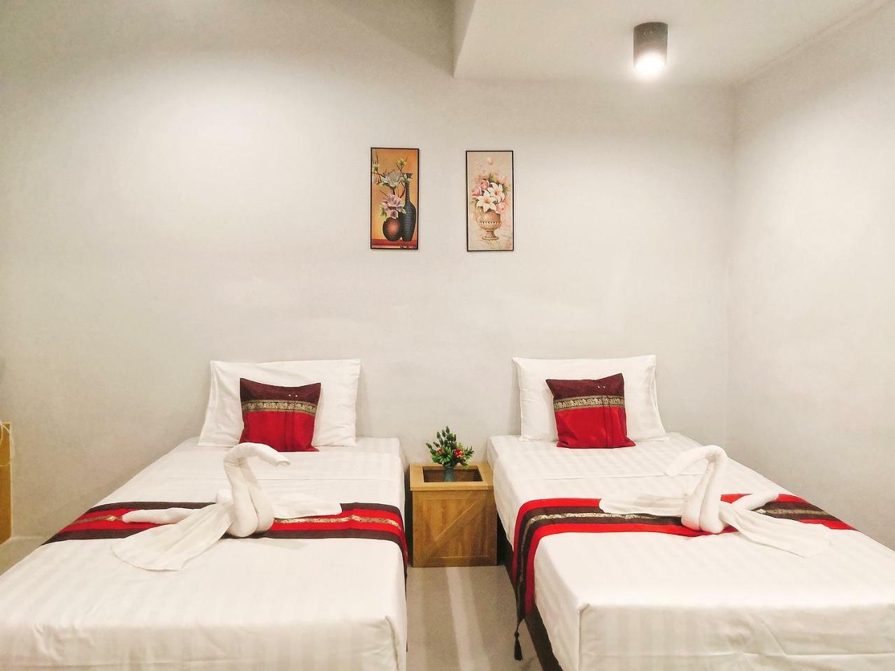Little Lanna Guesthouse Чиангмай Екстериор снимка