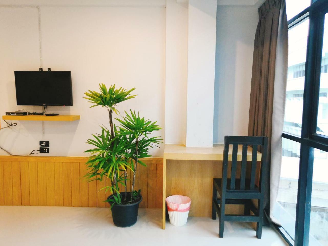 Little Lanna Guesthouse Чиангмай Екстериор снимка
