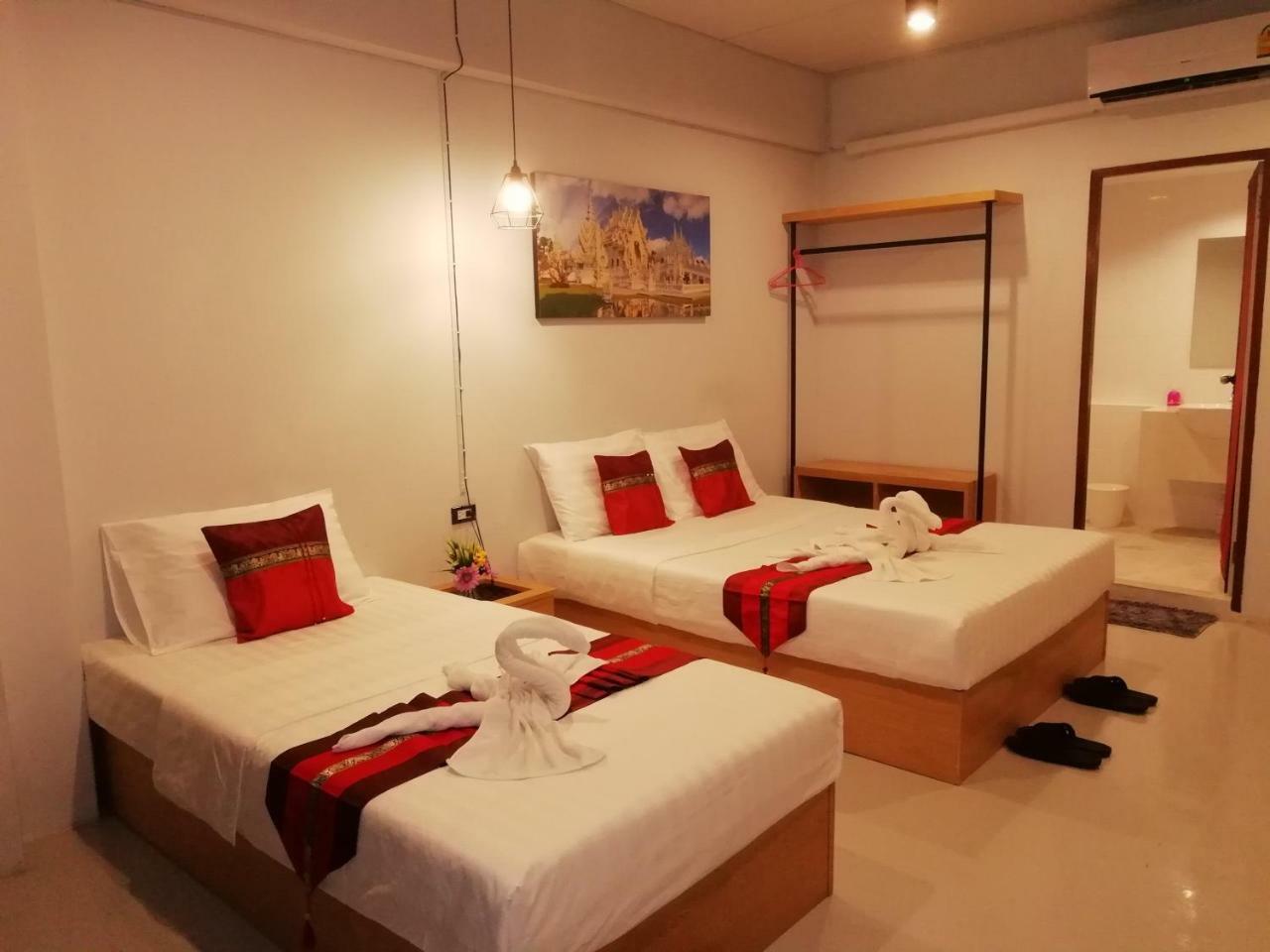 Little Lanna Guesthouse Чиангмай Екстериор снимка